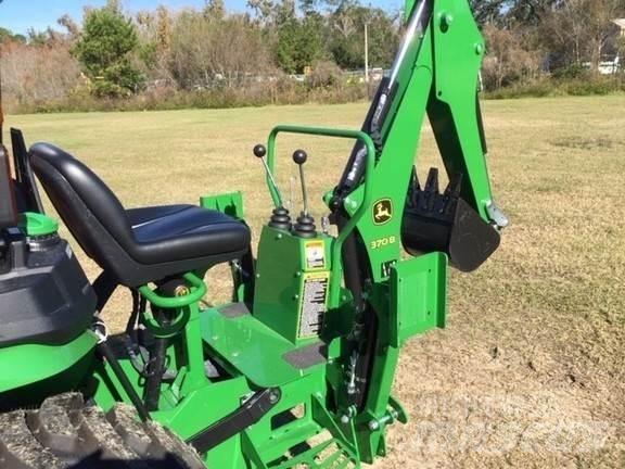 John Deere 3038E Kompaktní traktory