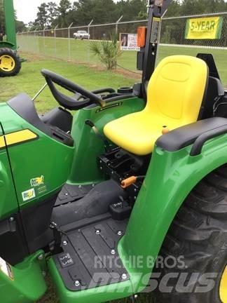 John Deere 3038E Kompaktní traktory