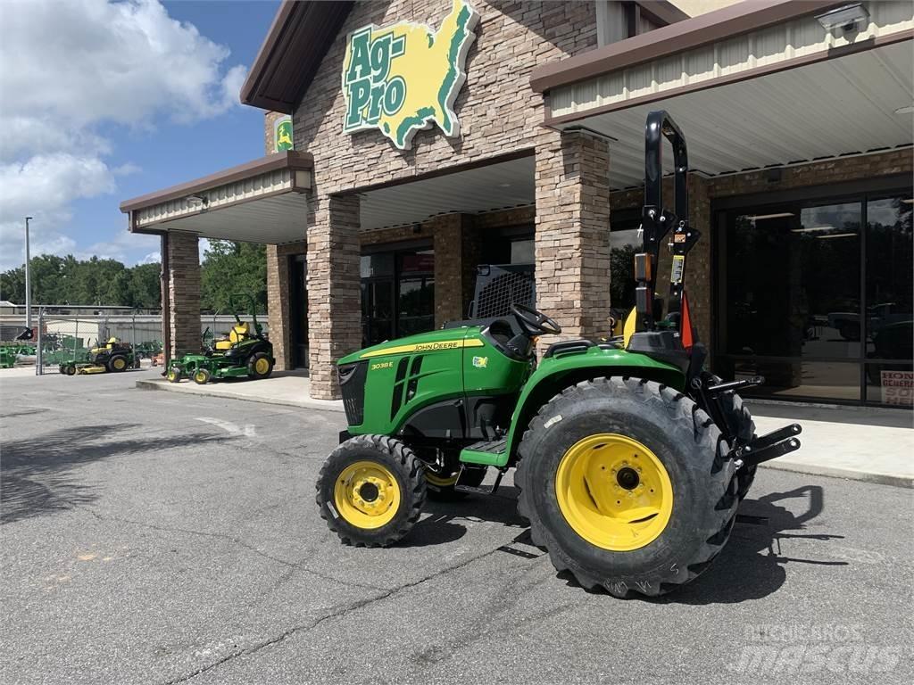 John Deere 3038E Kompaktní traktory