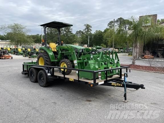 John Deere 3043D Traktory