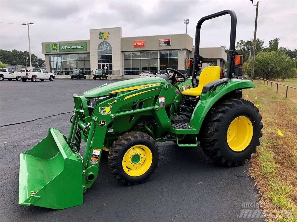John Deere 3043D Traktory