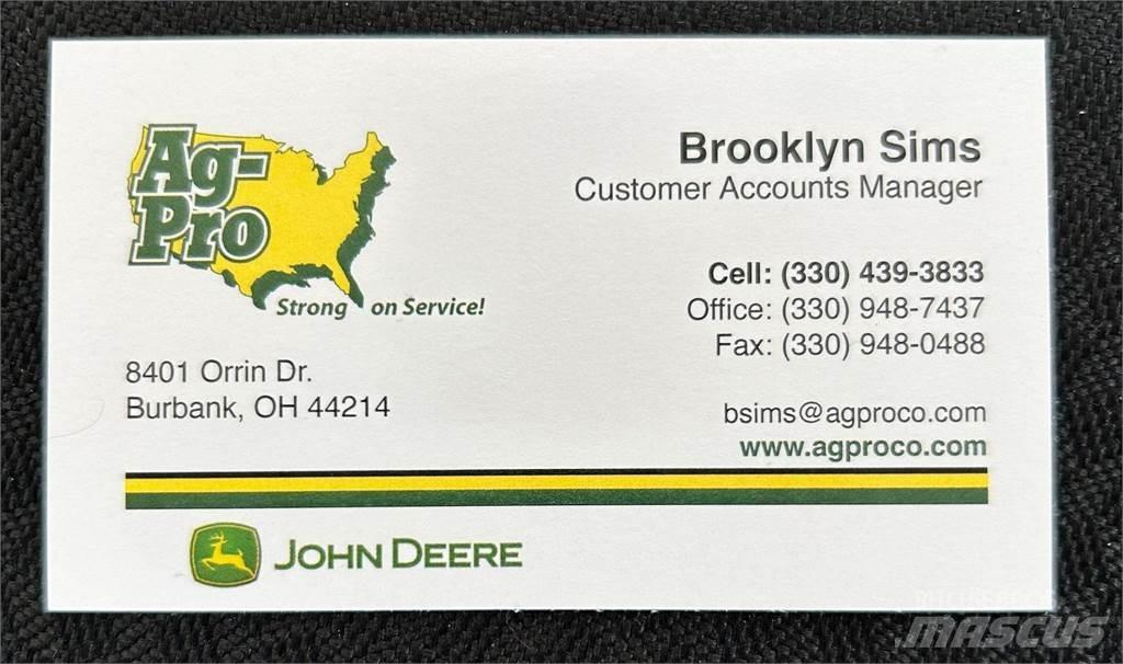 John Deere 3043D Traktory
