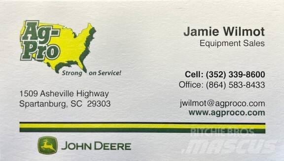 John Deere 3043D Traktory