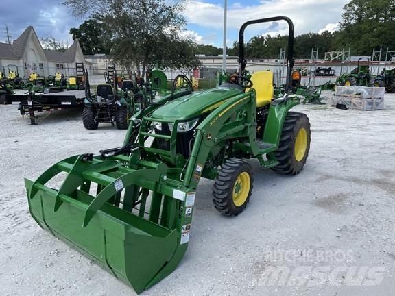 John Deere 3046R Traktory