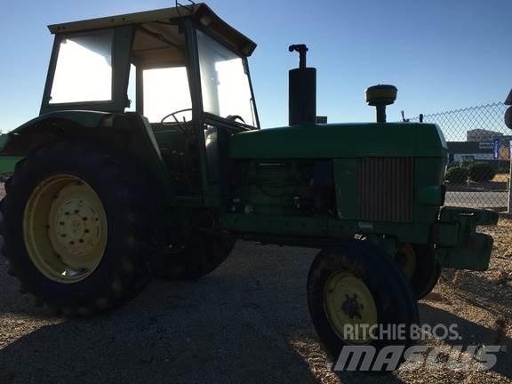 John Deere 3135 Traktory