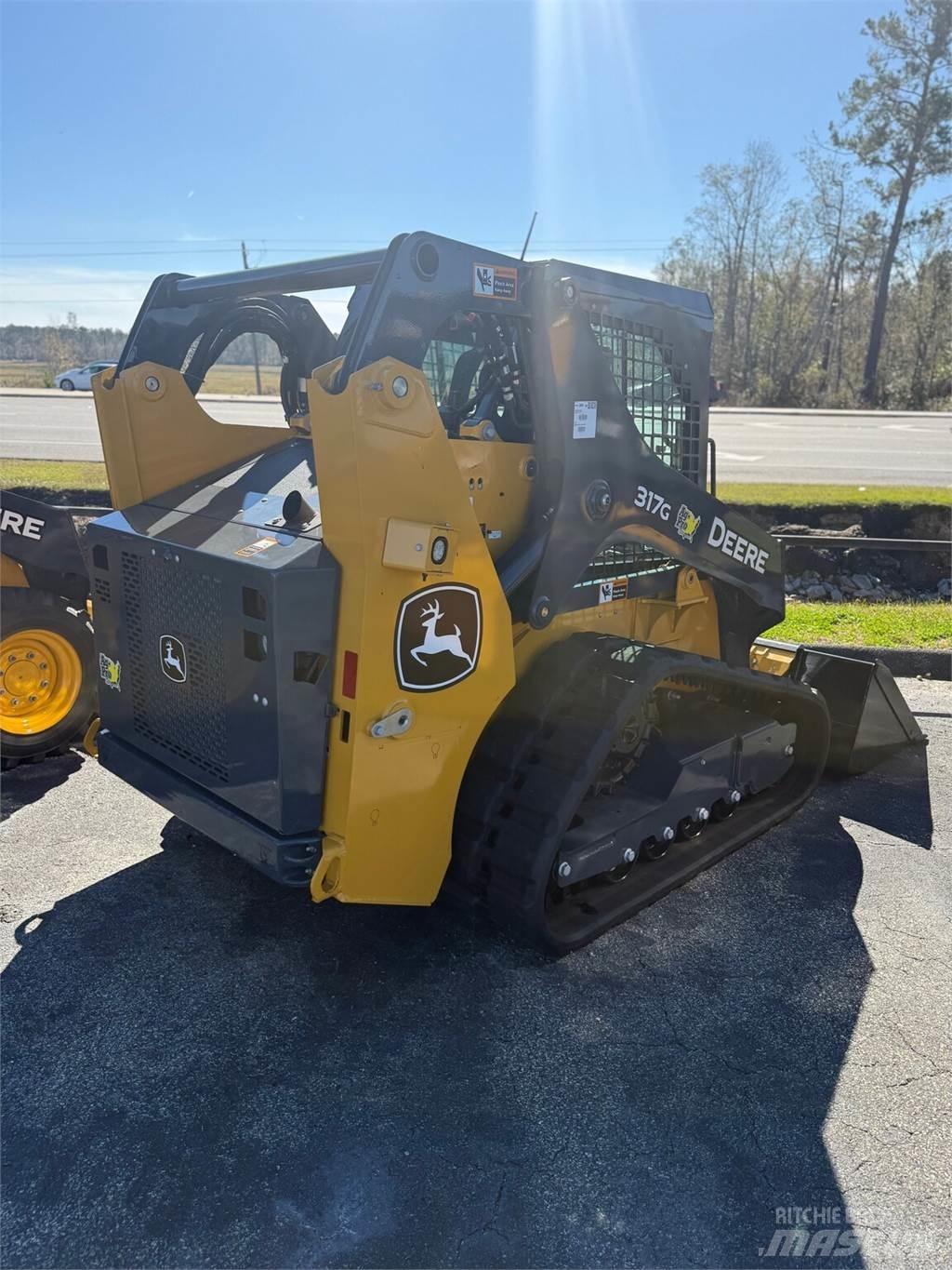 John Deere 317G Mininakladače