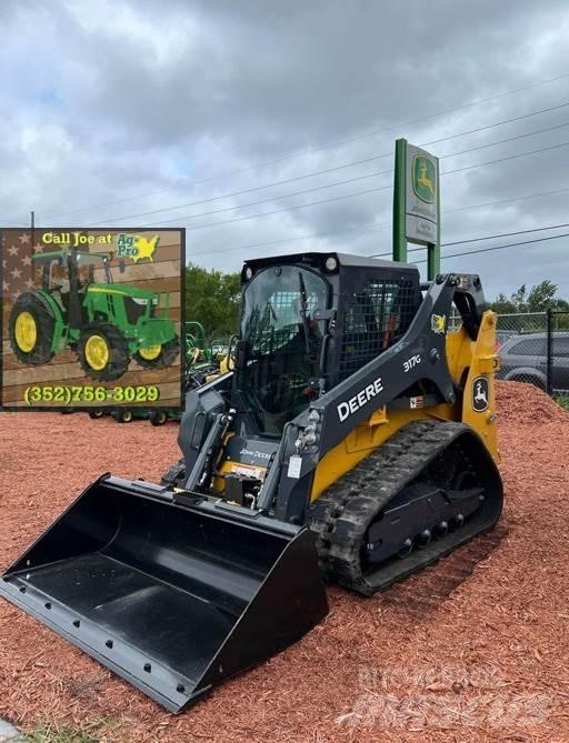 John Deere 317G Mininakladače