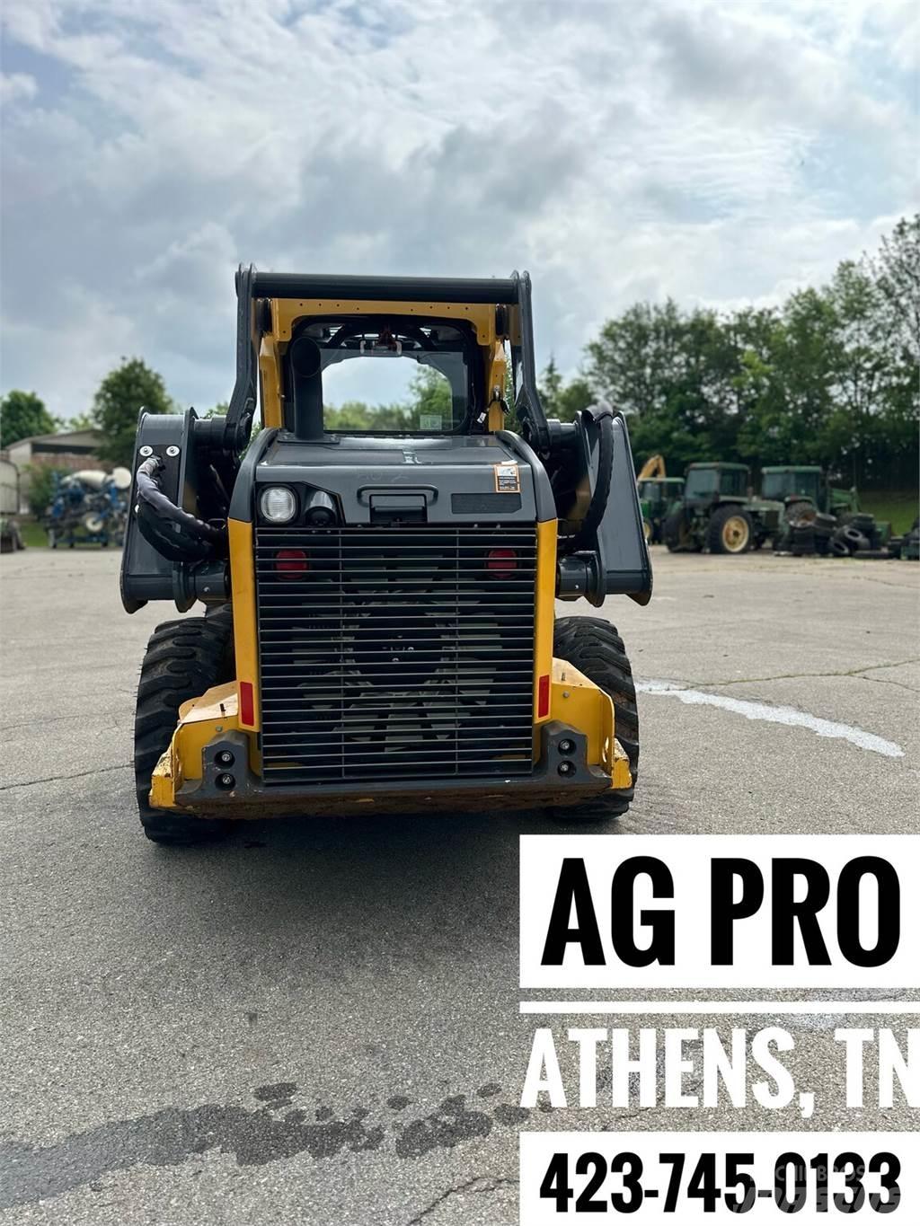 John Deere 324G Smykem řízené nakladače