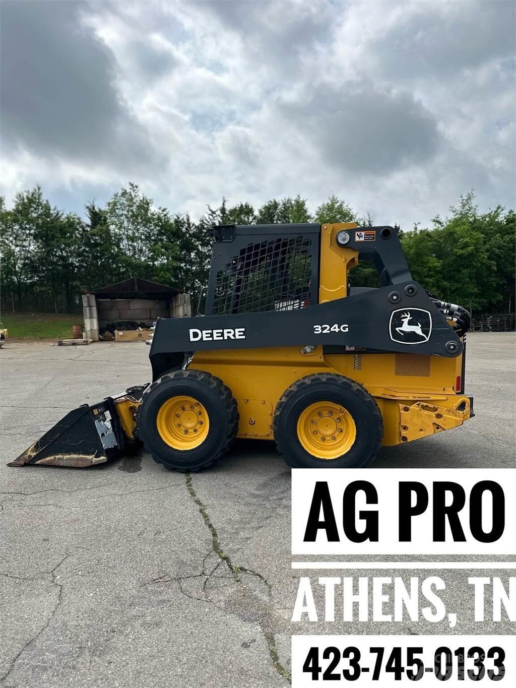 John Deere 324G Smykem řízené nakladače