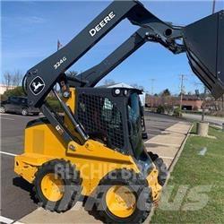 John Deere 324G Smykem řízené nakladače