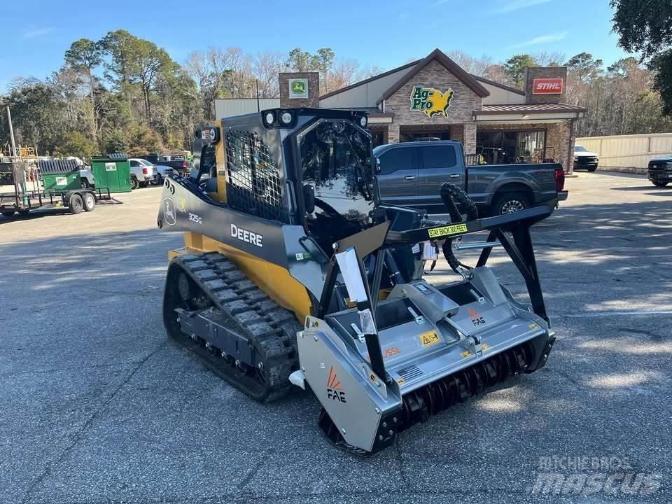 John Deere 325G Mininakladače