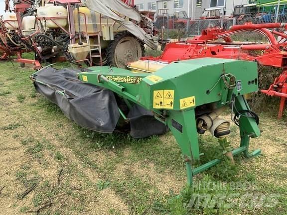 John Deere 328A Kondicionér žacího stroje