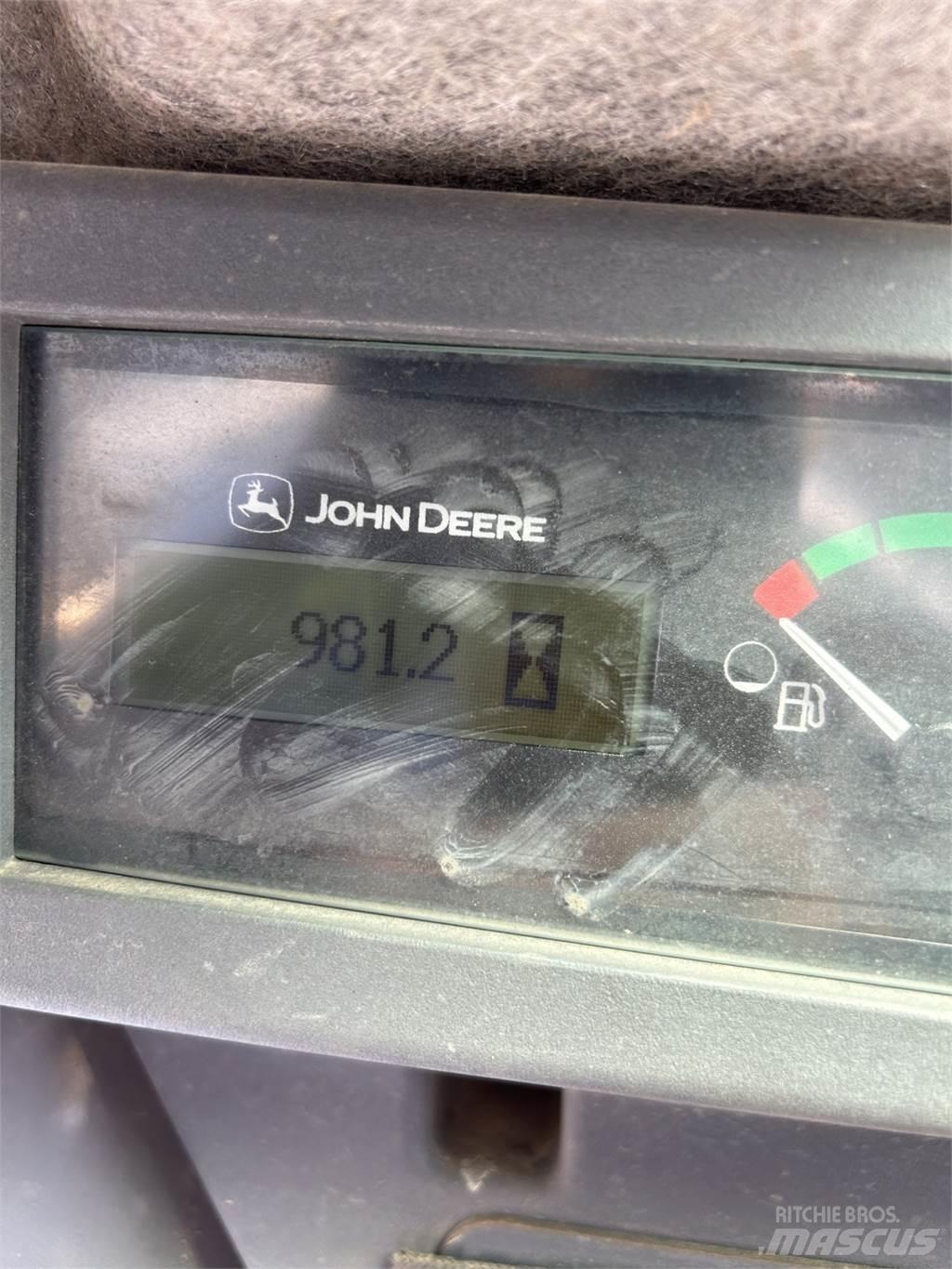 John Deere 331G Mininakladače