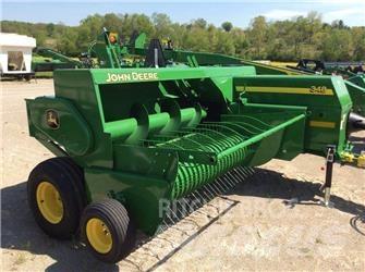 John Deere 348 Lis na hranaté balíky