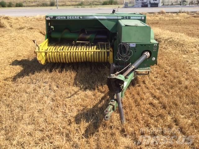 John Deere 349 Lis na hranaté balíky