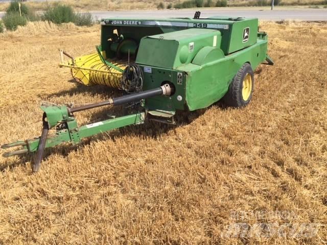 John Deere 349 Lis na hranaté balíky