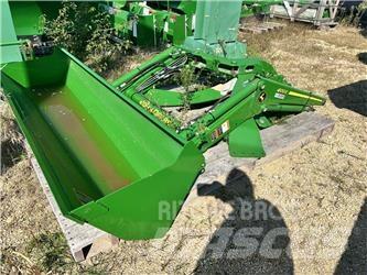 John Deere 400E Traktory