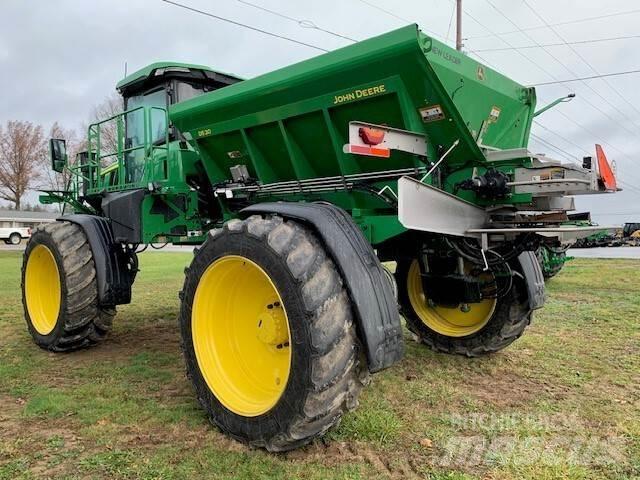 John Deere 400R Tažené postřikovače