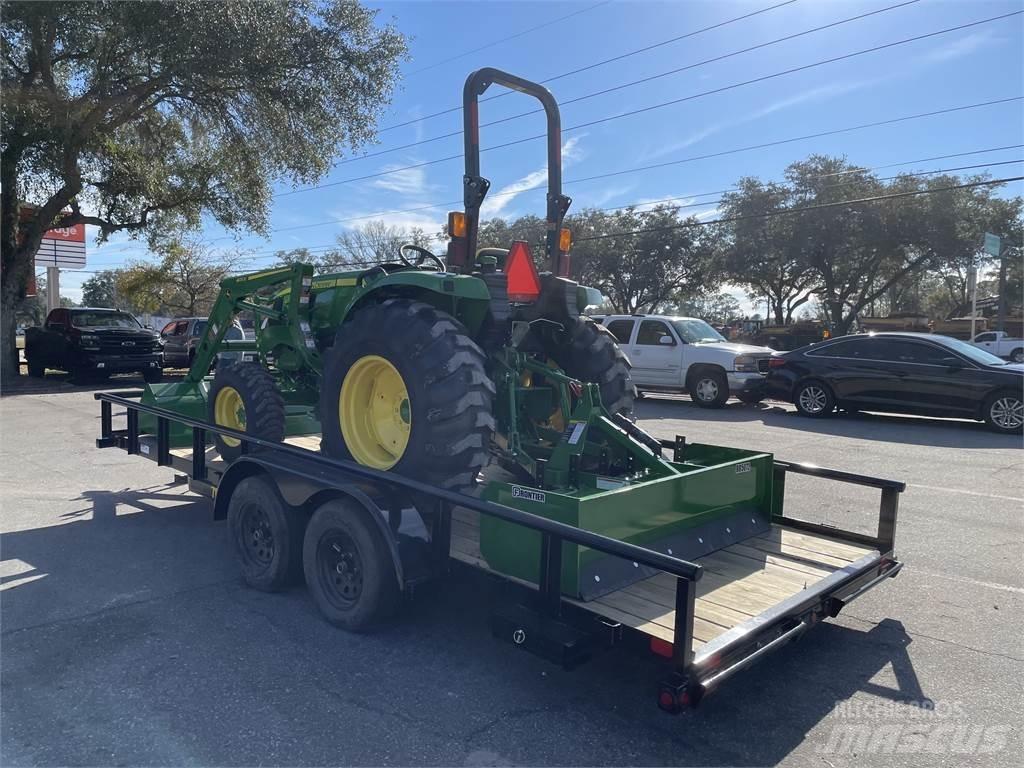 John Deere 4044M Traktory