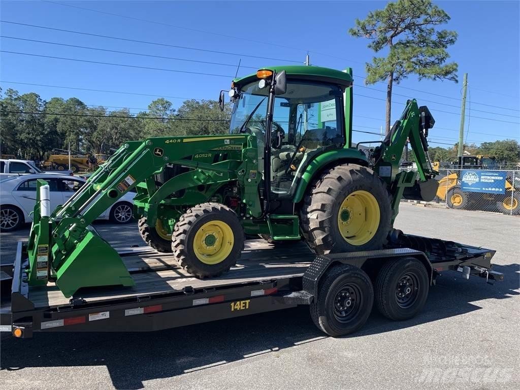 John Deere 4052R Traktory