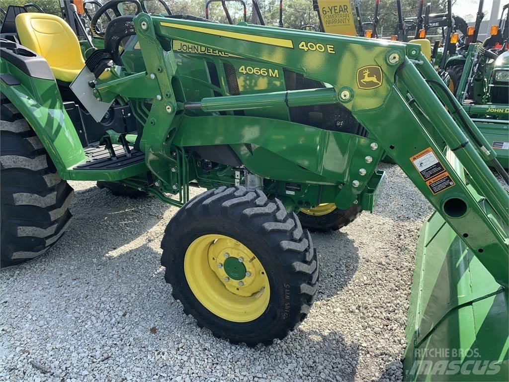 John Deere 4066M Traktory