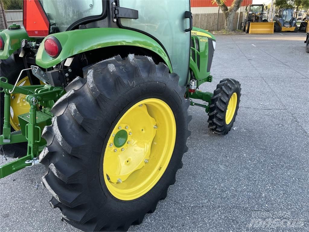 John Deere 4066R Traktory