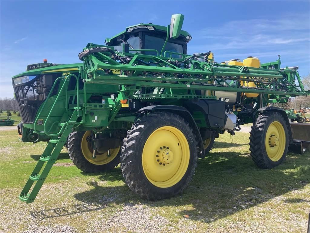 John Deere 410R Tažené postřikovače