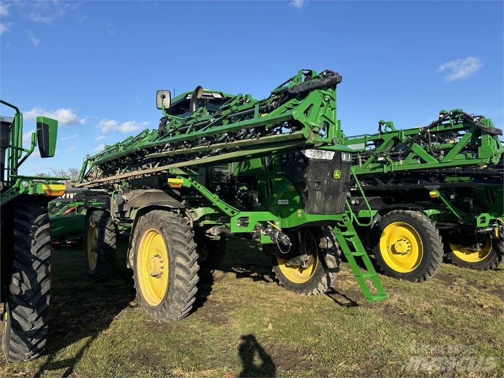 John Deere 412R Tažené postřikovače