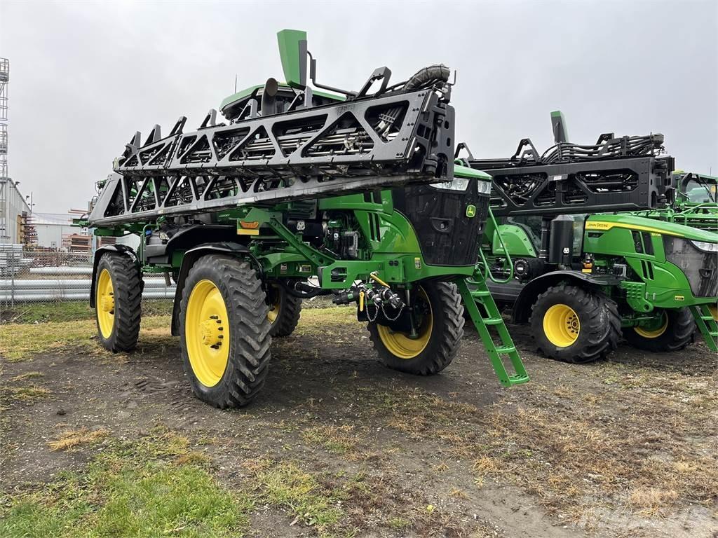 John Deere 412R Tažené postřikovače