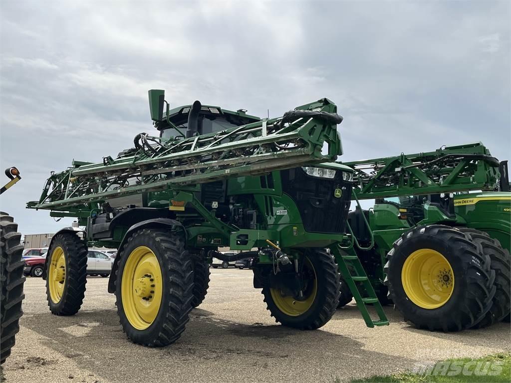 John Deere 412R Tažené postřikovače