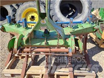 John Deere 443 Stroje na sklizeň pícnin-příslušenství