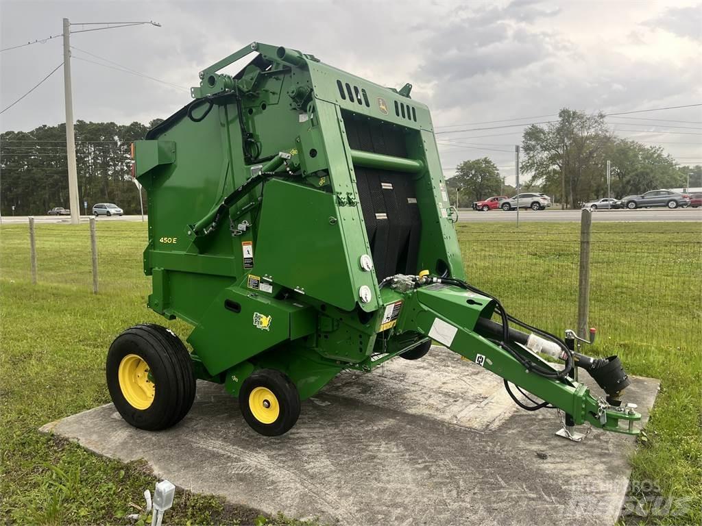 John Deere 450E Lis na válcové balíky