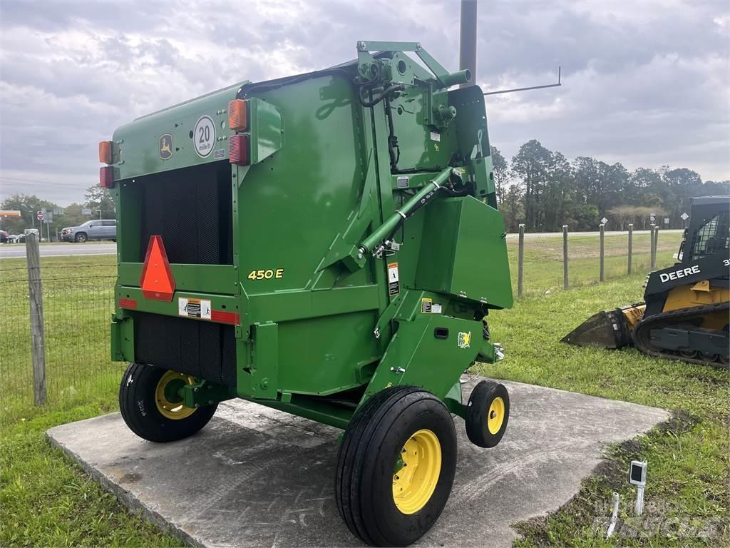 John Deere 450E Lis na válcové balíky