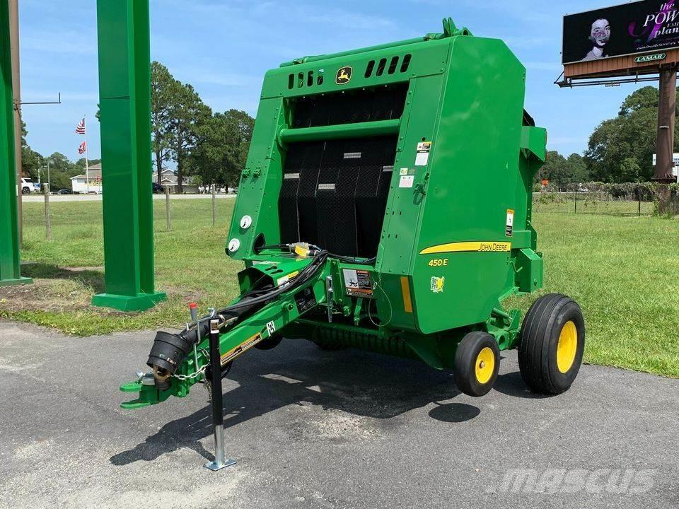 John Deere 450E Lis na válcové balíky