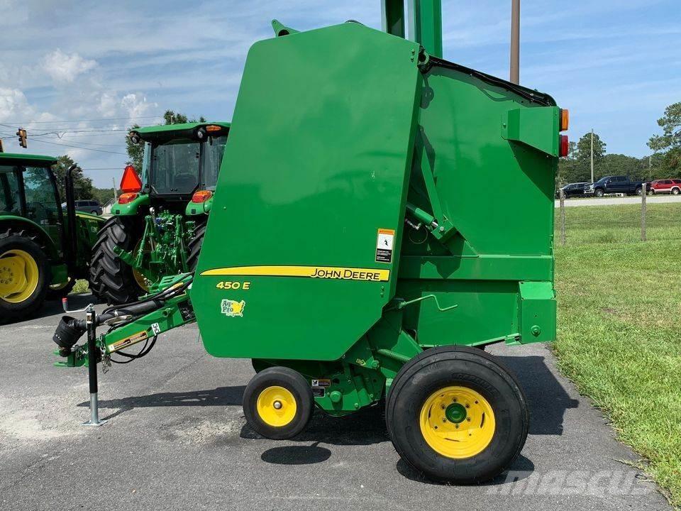 John Deere 450E Lis na válcové balíky