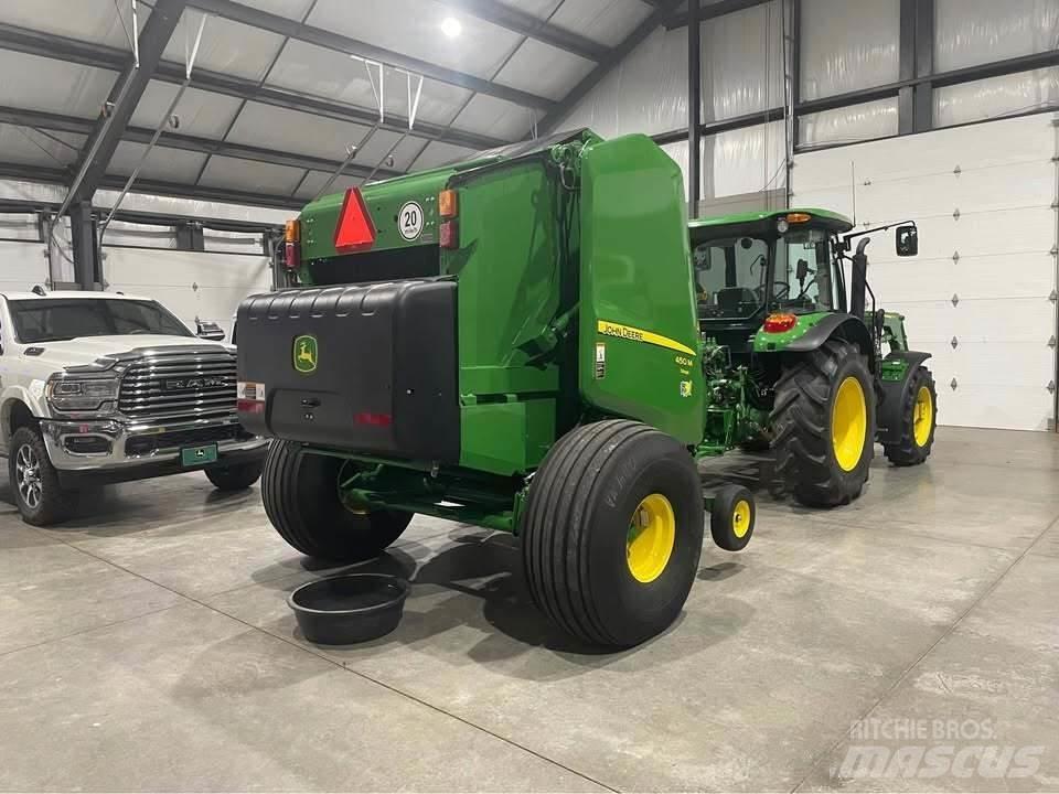 John Deere 450M Lis na válcové balíky