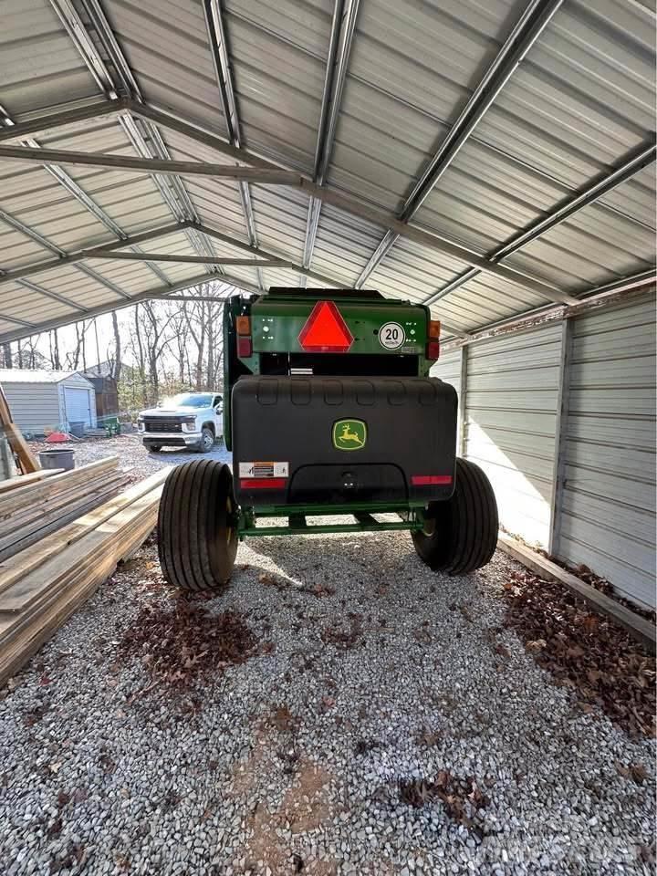 John Deere 450M Lis na válcové balíky