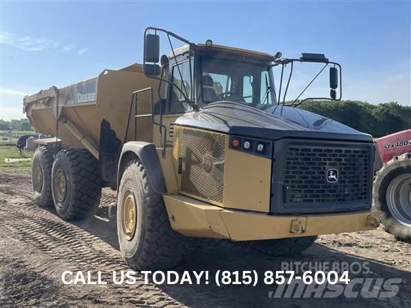 John Deere 460E Kloubové dempry