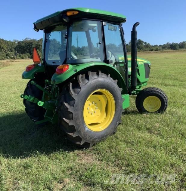 John Deere 5075E Traktory