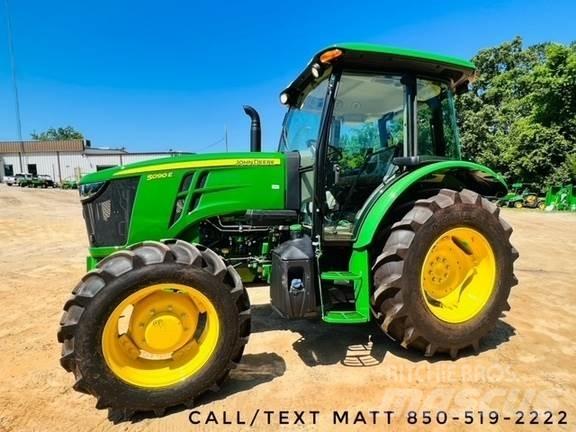 John Deere 5090E Traktory