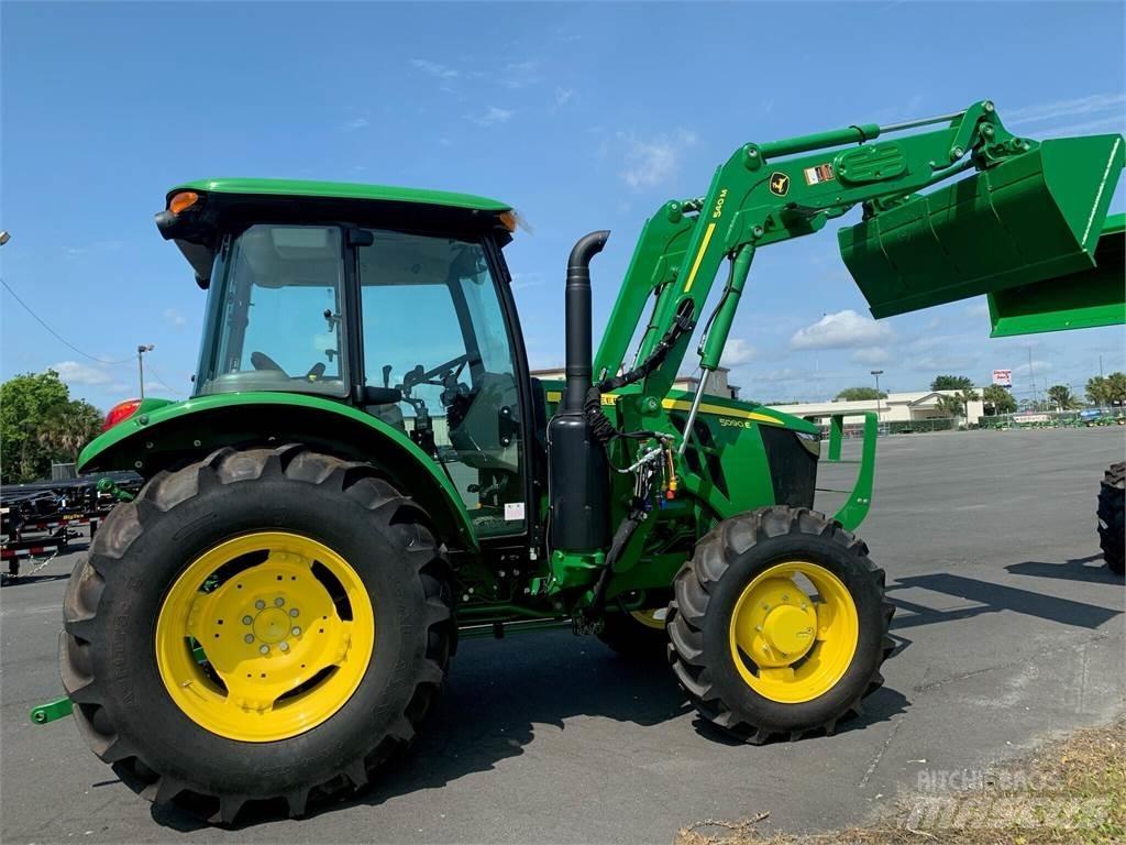 John Deere 5090E Traktory