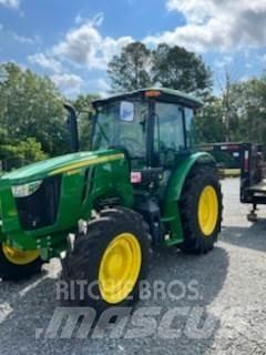 John Deere 5090M Traktory