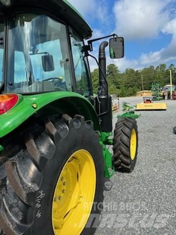 John Deere 5090M Traktory