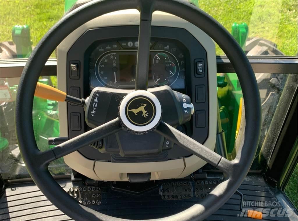 John Deere 5100E Traktory