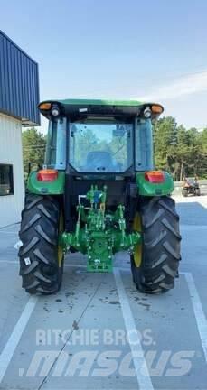 John Deere 5100E Kompaktní traktory