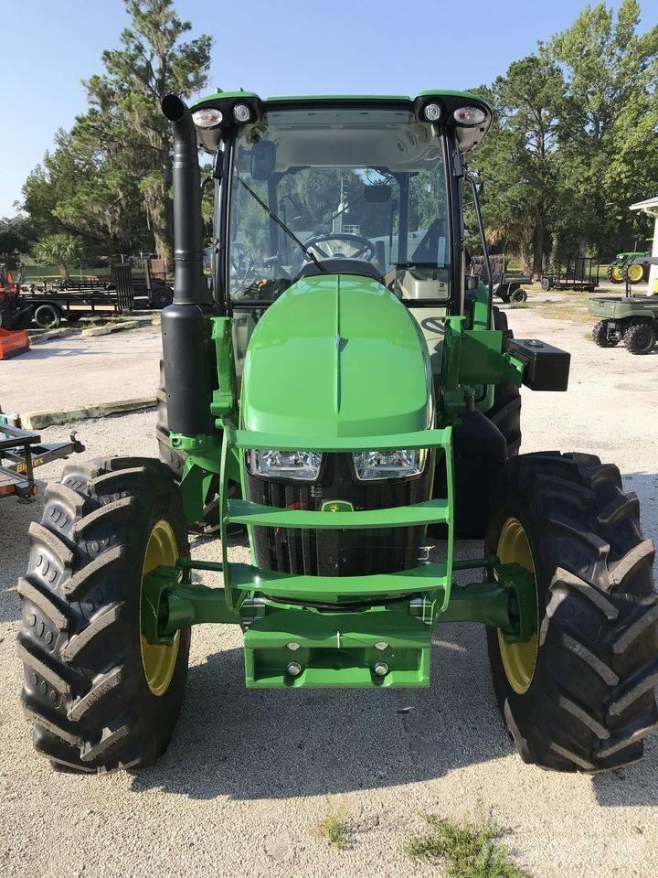 John Deere 5105M Traktory