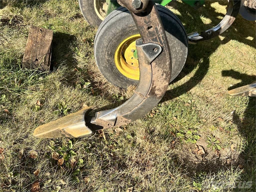 John Deere 512 Další stroje na zpracování půdy a příslušenství