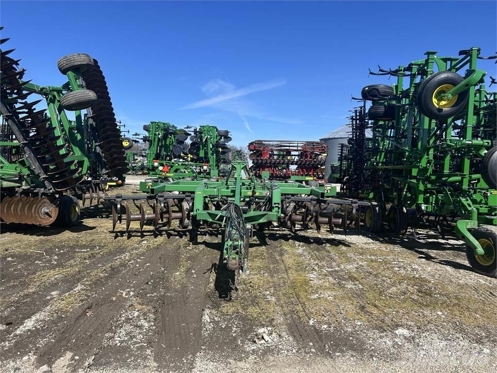 John Deere 512 Další stroje na zpracování půdy a příslušenství