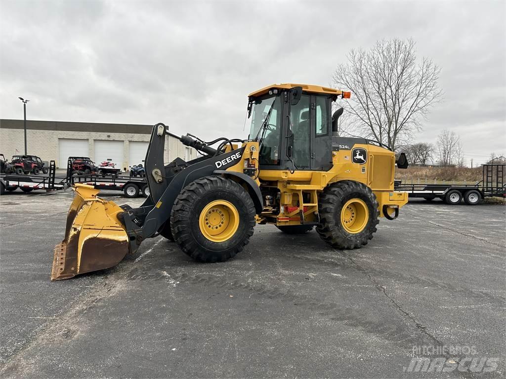 John Deere 524L Kolové nakladače
