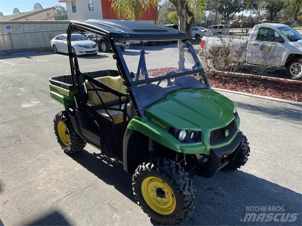 John Deere 560E Užitkové stroje